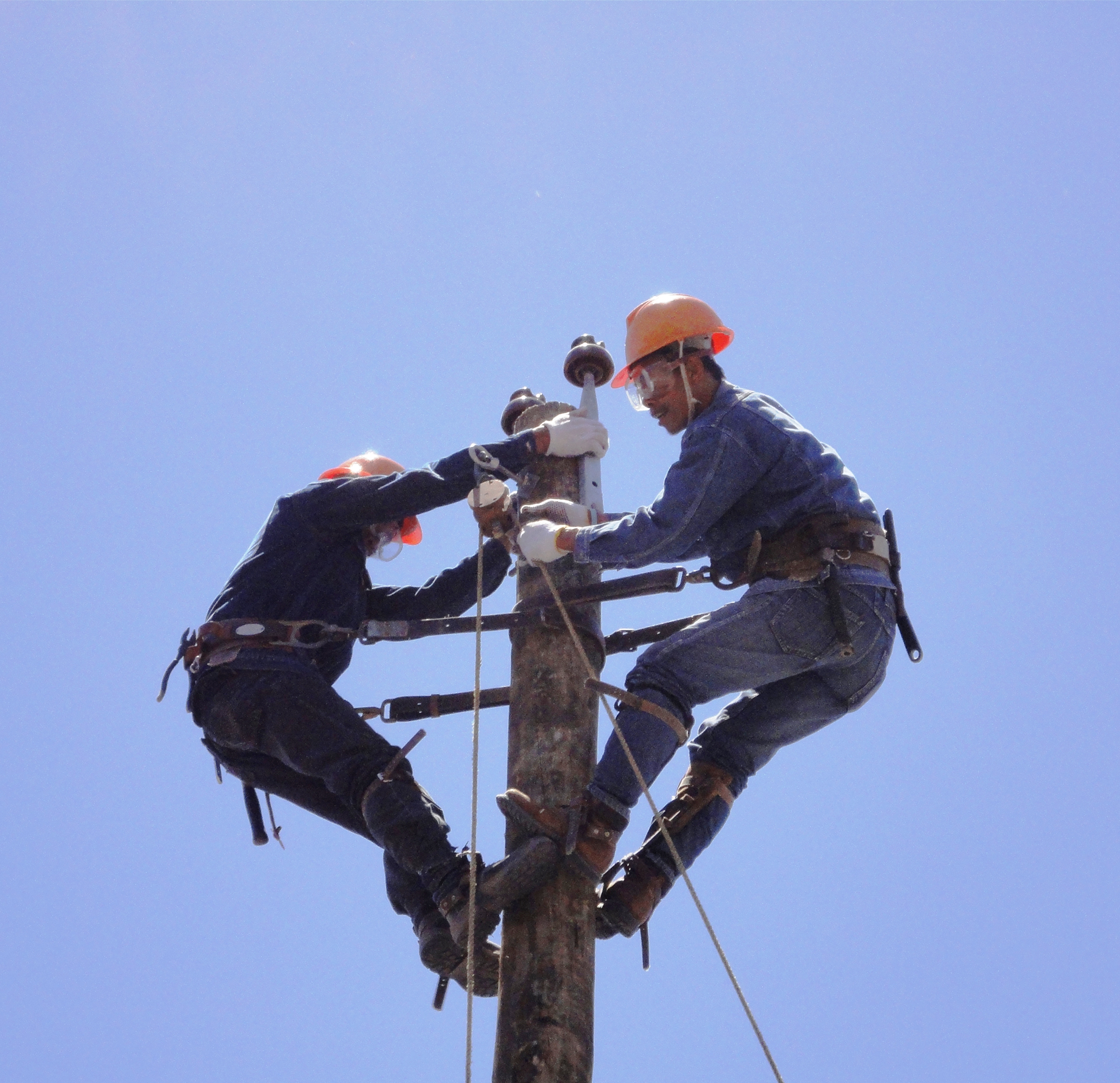 Lineman in Action